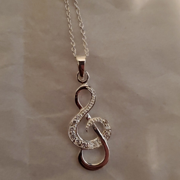 🆕️ Sterling Silver Chuvora Piano Note Necklace - Picture 2 of 5